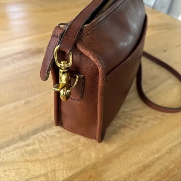 Vintage COACH 70s 80s Carnival Crossbody Brown Leather Small/Med Bag - Picture 6 of 16